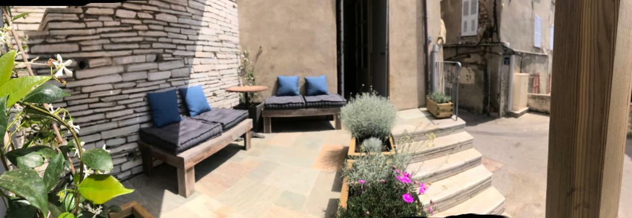 Appartement la CASA DI SBIRI au coeur de la citadelle à Bastia  Extérieur photo