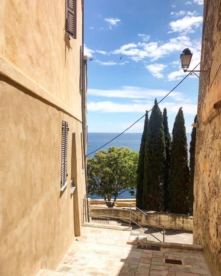 Appartement la CASA DI SBIRI au coeur de la citadelle à Bastia  Extérieur photo